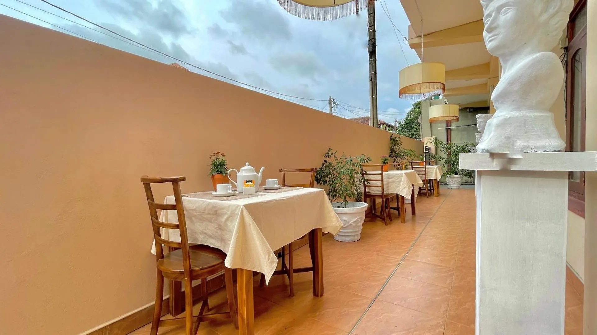 Hotel Rivinson Negombo